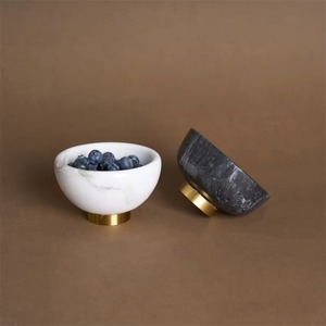 ชามหินอ่อนสีขาวและสีดำทำด้วยมือตกแต่งอย่างหรูหราสำหรับการตั้งค่าโต๊ะบ้านสมัยใหม่และให้เป็นของขวัญจากอินเดีย - Product Image 2