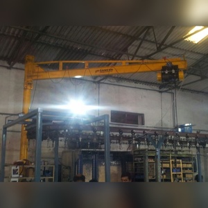 Grúa de brazo montada en Pilar de ingeniería Ganesh duradera Altura máxima 40 60 pies Capacidad máxima de elevación 25 30 toneladas - Product Image 3