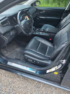 Sedán Premium Usado 2024, Paquete Limitado, Motor de Gasolina, Transmisión Automática, Excelente Estado - Product Image 5