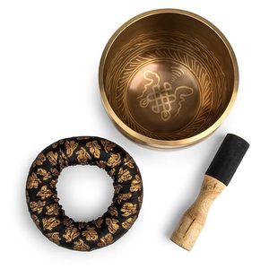 Cuenco de latón de alta calidad diseñado exclusivamente para la meditación de yoga Maravillosa artesanía de metal con palo de madera a la venta - Product Image 5
