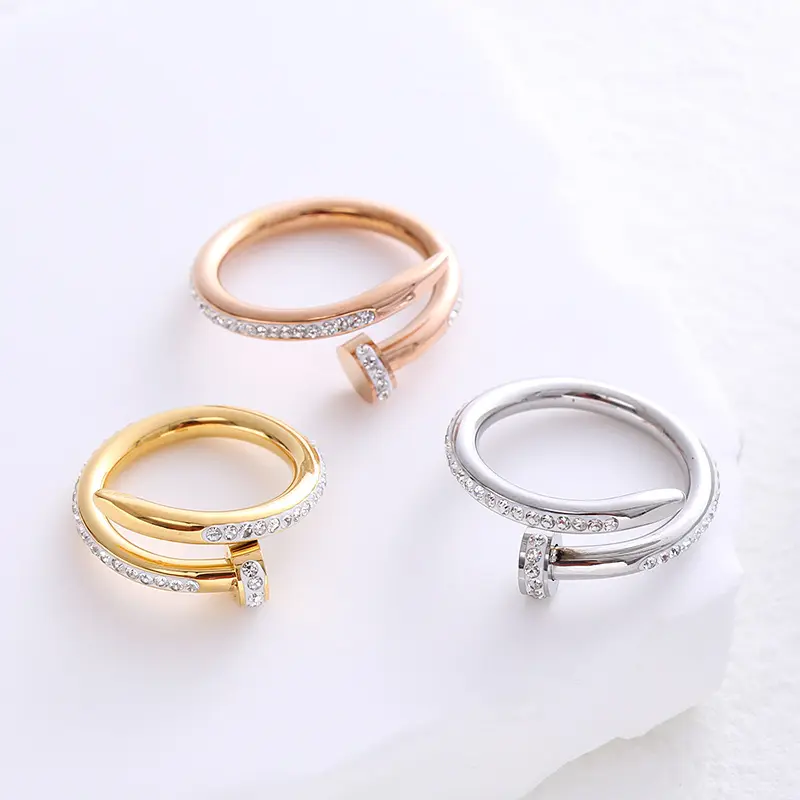 Novo anel de designer de alta qualidade para casais conjunto de diamantes 18K anel aberto elegante para homens e mulheres