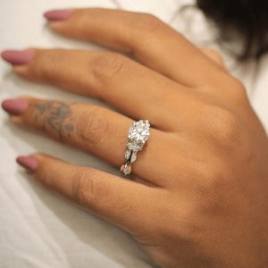 Round Cut Diamond Prong <b>Set</b> Cluster Engagement <b>Ring</b> For <b>Women</b> - Product Image 2