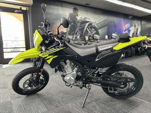 Oferta Increíble: Motocicletas Nuevas Kawasaki KLX 300SM Supermoto 2026 - Product Image 5