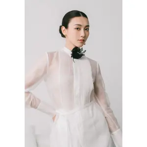Thời trang cao cấp dài tay của phụ nữ áo sơ mi nhỏ cổ áo xếp li phía trước 73% Cupro 27% polyester màu xám dài tay áo Blouse Màu Trắng
