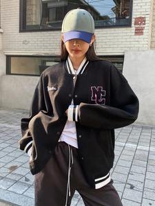 Veste de baseball varsity personnalisée pour femmes en cuir de mouton respirant, design tendance, prix de gros OEM ODM - Product Image 3