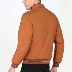 เสื้อแจ็กเก็ตบอมเบอร์สำหรับผู้ชายเสื้อแจ็กเก็ตบอมเบอร์มีกระเป๋าแขนยาวผ้าโพลีเอสเตอร์สำหรับฤดูหนาว - Product Image 4