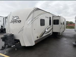 ส่วนลดดีๆ สำหรับรถบ้านมือสอง Jay_co EAGLES HT 324BHTS ปี 2020 - มอเตอร์โฮม RV ระดับหรูหรา - Product Image 1