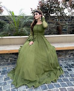 Robe maxi élégante Anarkali Lehenga Choli à volants, tissu acrylique respirant, personnalisable, pour femmes, traditionnelle pakistanaise et indienne - Product Image 3