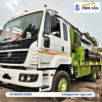 La dernière machine de forage de puits d'eau de mètres montée sur camion de cabine facilement disponible à la vente peut forer DTH cum Rotary