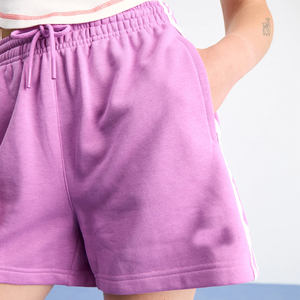 Pantalones cortos deportivos personalizados para mujer, transpirables, de algodón elástico, con cordón en la cintura, ajuste relajado para correr y entrenar - Product Image 3