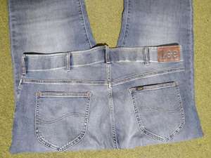 กางเกงยีนส์ผู้ชายคุณภาพพรีเมียมรุ่นล่าสุด ทรงตรง ระบายอากาศได้ดี ผ้าทอเนื้อนุ่ม ยืดหยุ่นได้ ซักน้ำได้ ผลิตจากผ้าฝ้าย 100% ตัดเย็บตามสั่งจากบังกลาเทศ - Product Image 6