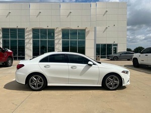 Gran Oferta, Excelente Estado: Mercedes-Benz Clase A 220 4MATIC Sedán AWD 2022, Listo para Enviar - Product Image 3