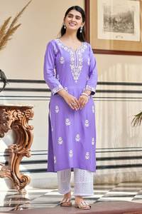 Colección de la Marca Ethenic, Salwar Kameez Moderno de Viscosa Pesada con Bordado de Lentejuelas Chandar, Diseño Reversible para Fiestas - Product Image 3