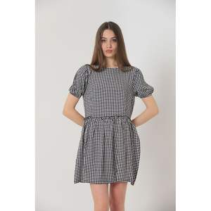 Vestido Casual Negro con Cuello Redondo Topshow, Producto al por Mayor - Product Image 2