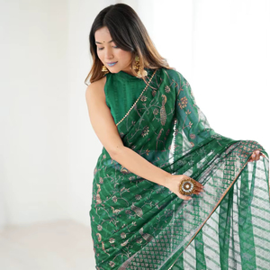 Saree lourd Georgette à la mode de concepteur de couleur verte avec chemisier fantaisie ethnique pour les femmes mariée fête mariage indien Festival porter - Product Image 1