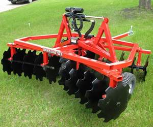 Grada de discos sin motor, suspendida en enganche de 3 puntos, con elementos de trabajo de placas dentadas - Product Image 1