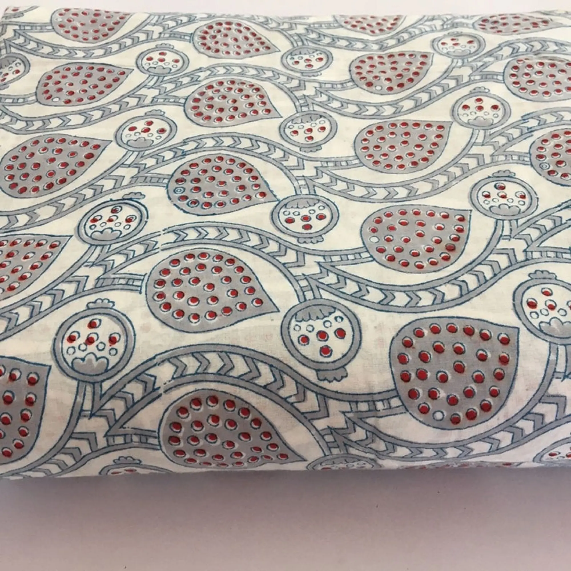 Custom Design Cotton Rayon Viscose Hosiery Voile Canvas Cotton Flower Design Screen Print Multi Colour Printed Fabric