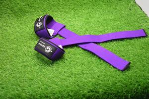 Correas de Levantamiento de Pesas Ligeras Antideslizantes Ajustables en Forma de 8, Muñequeras Acolchadas de Neopreno/Nailon Elástico para Entrenamiento con Pesas - Product Image 3