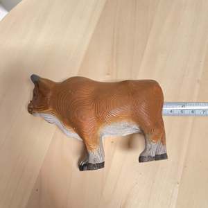 Il Design Art Deco della statua del toro del bestiame di bue in legno intagliato a mano YEEYAYA per l'arredamento o la decorazione della camera presenta statuette di animali da fattoria - Product Image 4