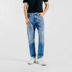 Jeans classiques pour hommes à jambe droite très demandés, pantalon en denim durable et élégant, tenues décontractées, vêtements de travail, nouveau design de jeans pour hommes - Product Image 3
