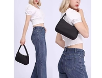 Mini sac à bandoulière personnalisé pour femmes sac en croissant en nylon sac à bandoulière sous les bras sacs à main petit sac fourre-tout boulette Hobo pour femmes