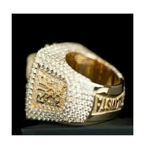 Bague de mariage personnalisée unique en plaqué or jaune 14K pour homme Moissanite véritable 3 carats de qualité supérieure - Product Image 2