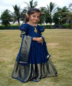 Nuevo atractivo último diseñador niños Lehenga Choli bordado trabajo con Red Dupatta encaje borde Ny Ropa Étnica étnica - Product Image 4