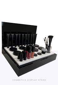 Présentoir cosmétique en acrylique noir Organisateur élégant et moderne pour stocker et présenter des produits de beauté avec une touche élégante - Product Image 4