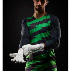Goalkeeper Gloves Sport Style With Secure Wrist Support Comfortable Fit For <b>Game</b> And Practice - Product Image 5