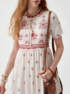 Robes élégantes Niche Dentelle Patchwork Réception Taille Robe Femme Impression Broderie Fée Longue Robe Florale - Product Image 6