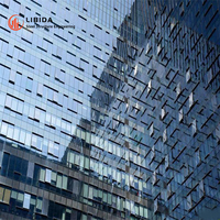 Rideau de verre mural incurvé Matrix pour la décoration utilisé dans les centres d'exposition, les halls, les centres commerciaux et les hôpitaux, matériau en aluminium extérieur