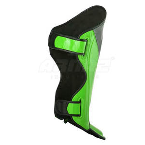 Espinillera de Boxeo de Construcción Duradera y Ajuste Seguro con Acolchado Interior Suave y Manejo Suave - Product Image 3