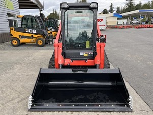 Used Kubota SVL75-3 Track Skid Steer Loader 9 Ton Rated Load 75 KW Engine with Front Bucket for Construction and Farm Work - Product Image 6