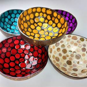 Bol en noix de coco artisanal, coquille de noix de coco naturelle, bol écologique et durable pour salade, smoothie, fruits et riz - Product Image 1