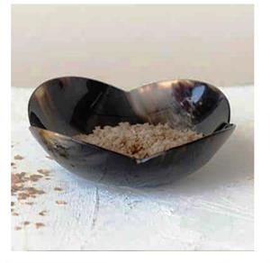 Plat en corne de buffle naturelle pour le rasage Formes ovales et rondes modernes rustiques pour les fêtes - Product Image 3