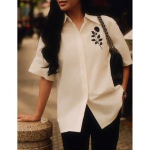 Camisa informal para mujer con bordado de signo de Rosa Servicios ODM Vietnam Hecho para todas las estaciones-Primavera Otoño Verano Invierno - Product Image 1
