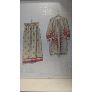 Conjunto de Coordinados Digitales FUSION SL00247, Blusa de Manga Tres Cuartos de Tela Crepé Estilo Bohemio para Primavera/Verano, Precio: 1749! - Product Image 2