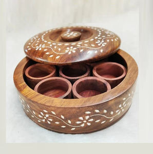 Boîte à épices ronde en bois de haute qualité 7 conteneurs Masala Dabba pots de stockage pour cuisine conteneur en bois indien - Product Image 1