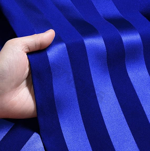 Ensemble de robe de maison en polaire deux pièces avec impression et logo personnalisés pour hommes vêtements de nuit quotidiens respirants pour pyjamas de grande taille pour hommes - Product Image 3