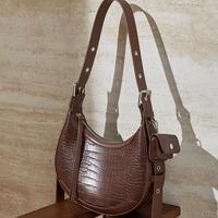 Sac demi-lune en cuir de vachette véritable gaufré façon croco, blanc crème, sac à bandoulière sous le bras avec pochette, sac hobo