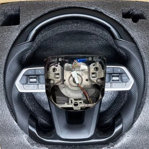 Volant de voiture en cuir noir brillant pour Toyota Hilux Revo <span class=keywords><strong>LC</strong></span> 70 79 LC300 Land Cruiser Fortuner 2017-2021 - Product Image 6