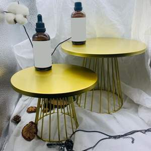 Ensemble de 2 supports à gâteaux ronds en métal et en fer de taille différente vaisselle de restaurant et d'hôtel supports à dessert faits à la main - Product Image 5