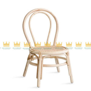 Chaise moderne et écologique en rotin pour enfants Mobilier élégant et sûr pour salles de jeux Espaces extérieurs Cuisine pour le salon - Product Image 1