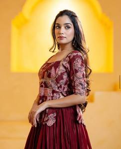 Top corto elegante tradicional Kalamkari, combinación perfecta para Lehenga Choli, ropa India pakistaní, celebraciones de fiesta - Product Image 6