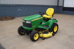 John Deer X748 Tondeuse à gazon tracteur de jardin équipé pour la vente John Deer Agricultural Machinery - Product Image 4