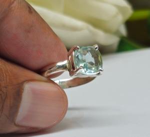 แหวนเงินโทแพซสีฟ้าสเตอริง925ประดับด้วยพลอยธรรมชาติกรอบการตั้งค่าสำหรับวันครบรอบ - Product Image 3