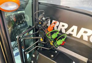 Tracteur Carraro F115 FWA/4WD avec composants essentiels - Moteur et boîte de vitesses à VENDRE - Product Image 5