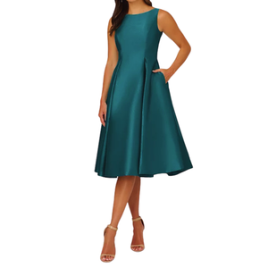 Robe trapèze à col bateau élégante, flatteuse et parfaite pour toutes les occasions - Product Image 1