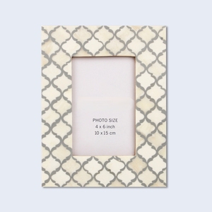 Elegante Marco de Fotos con Incrustaciones de Hueso, Accesorio Moderno Hecho a Mano para el Hogar - Product Image 2