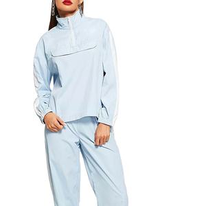 Chaqueta deportiva cortavientos para mujer, ropa deportiva completa, transpirable y cómoda para el rendimiento diario, disponible para venta en línea. - Product Image 1